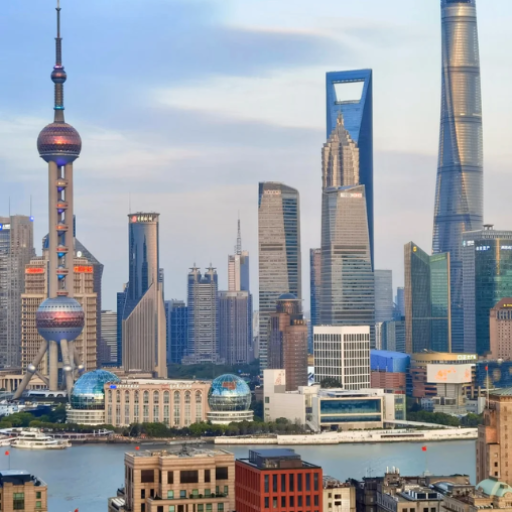Which skyscrapers offer the most breathtaking views of Shanghai?