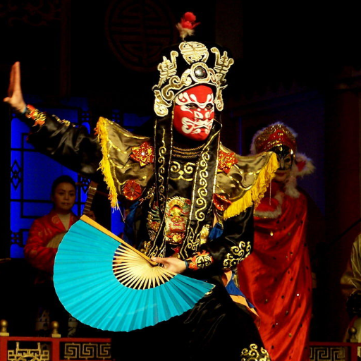 How can I experience Chengdu's unique cultural offerings?