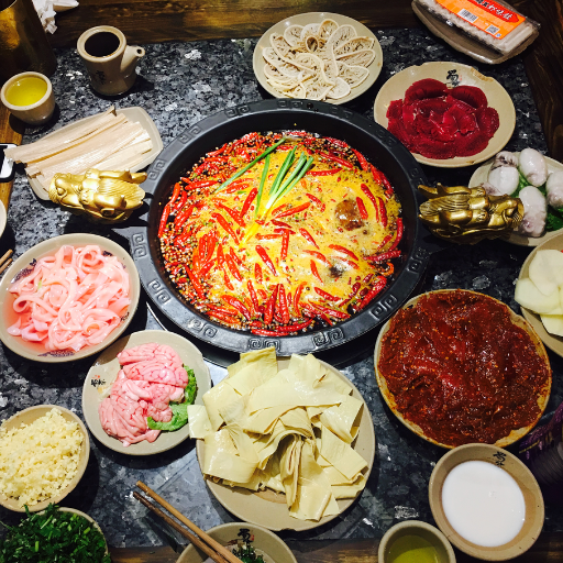 Where can I find the best Chengdu food experiences