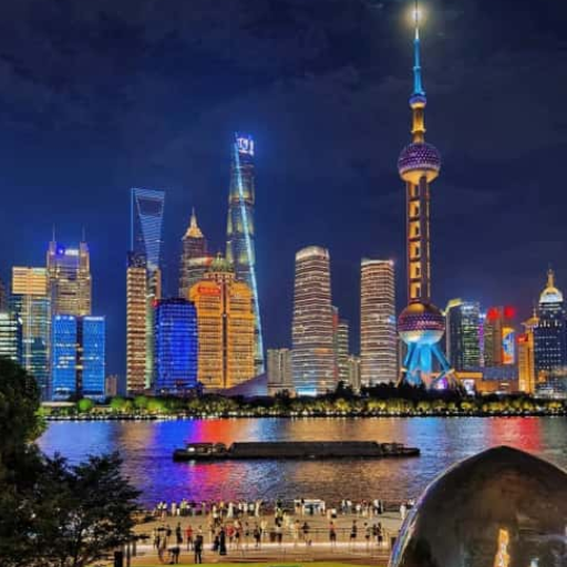 What are the iconic landmarks to see in Shanghai?