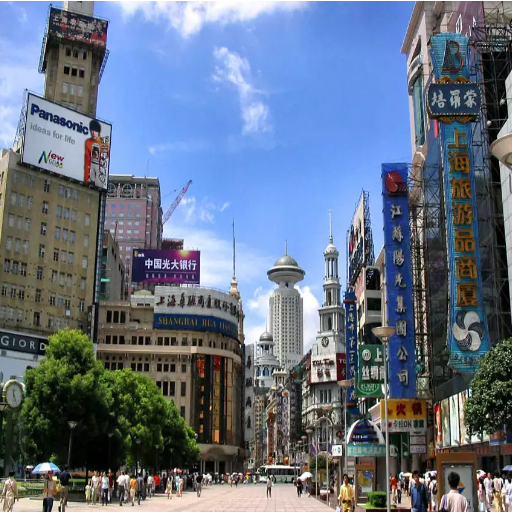 What are the best places for tourists to stay in Shanghai?