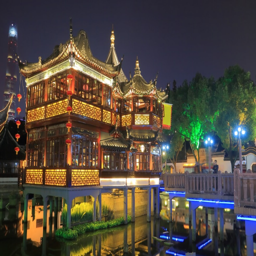 What are the top attractions in Old Shanghai?
