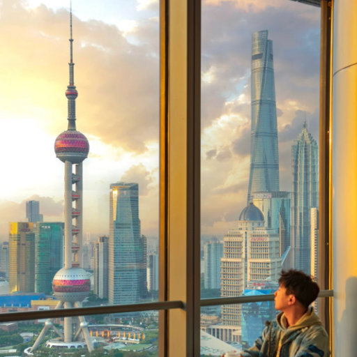 Which Pudong skyscrapers offer the best views of Shanghai?
