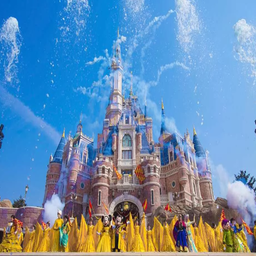 What are the best family-friendly attractions in Shanghai?