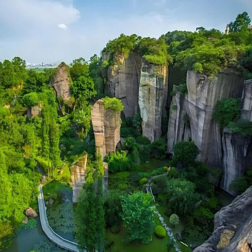 What Are the Top Natural Attractions in Guangzhou?