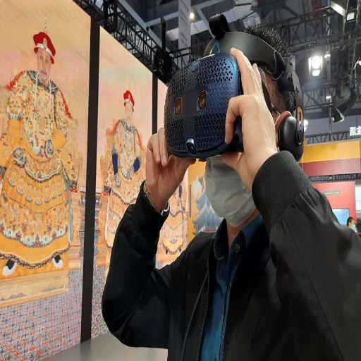 How to Explore the Forbidden City with VR Technology?