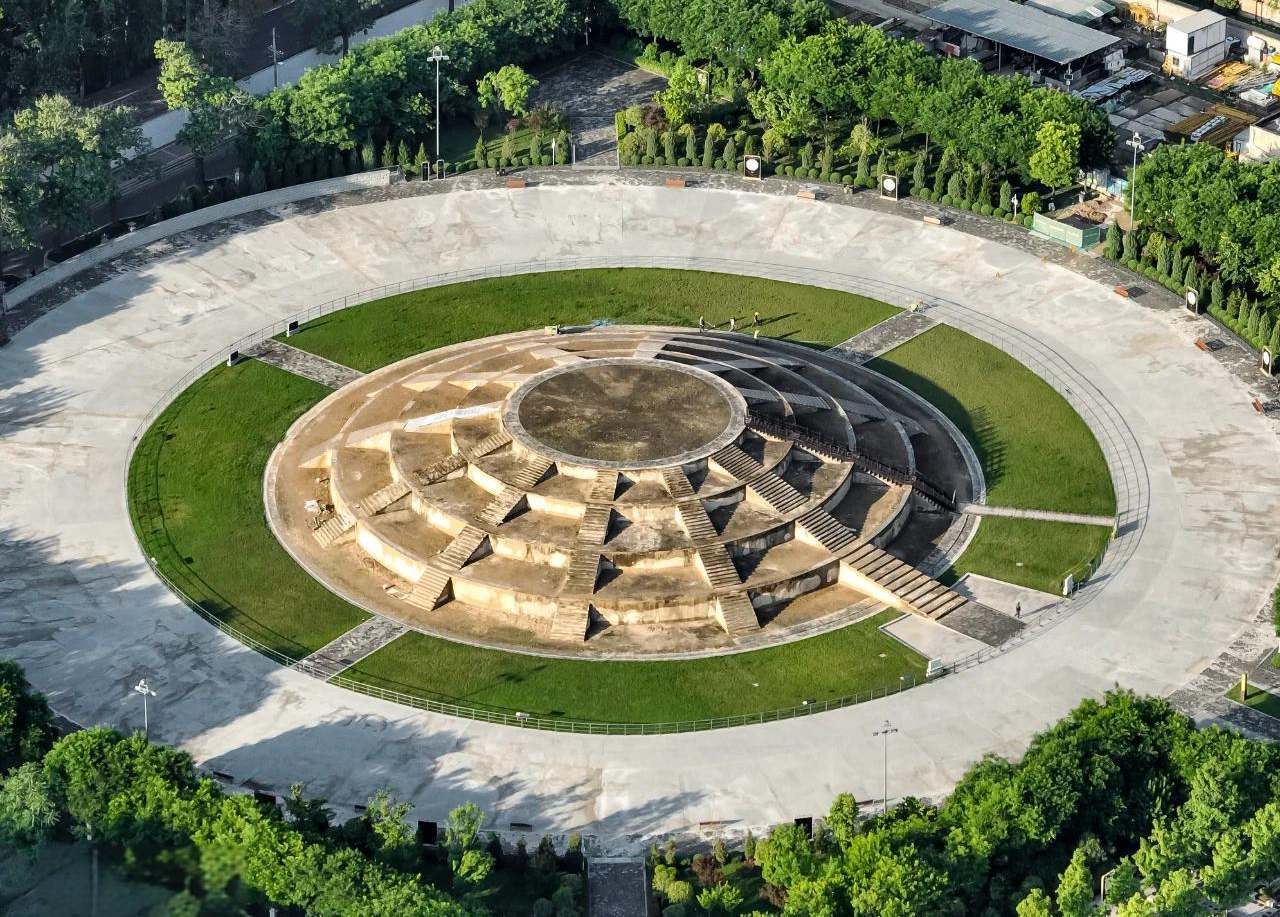 Circular Mound Altar