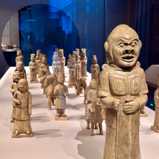 Exhibits in Sichuan Museum
