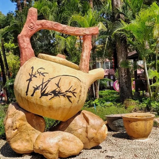 Sculpture in Guangzhou Cultural Park