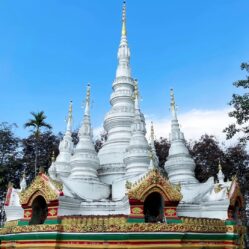 Manfeilong White Pagoda