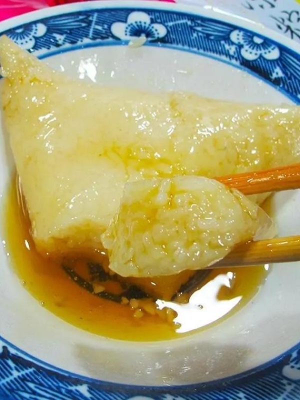 Honey Cold Rice Dumplings (蜂蜜凉粽子)