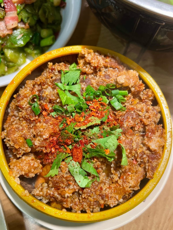 Steamed Meat with Rice Powder (粉蒸牛肉)