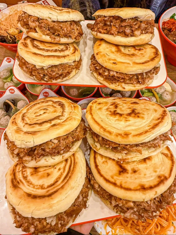 Chinese Hamburger (Rou Jia Mo, 肉夹馍)