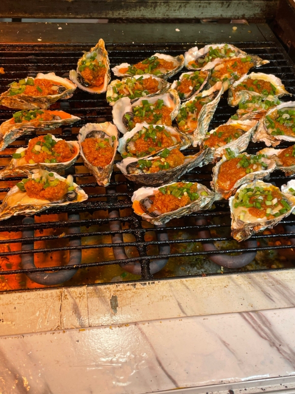 Grilled Oysters with Garlic Sauce