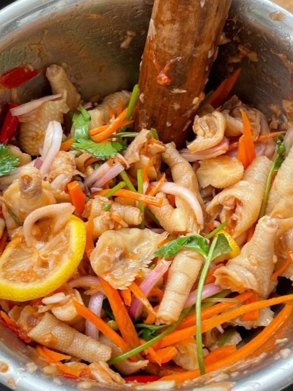 Dai-style Pounded Chicken Feet