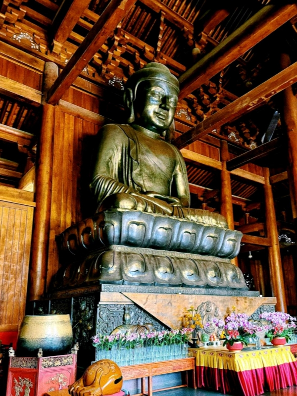 Shakyamuni Buddha Statue