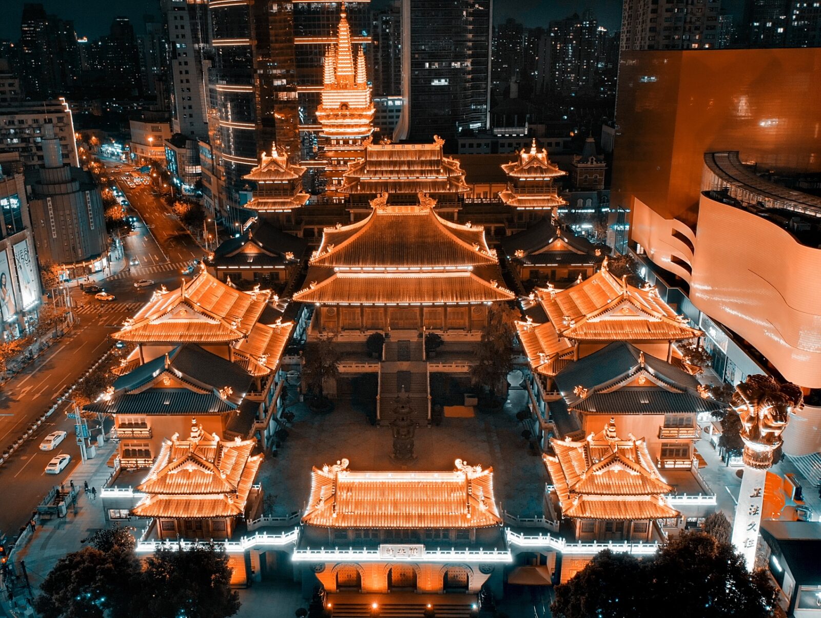 Jing'an Temple Shanghai Landmark
