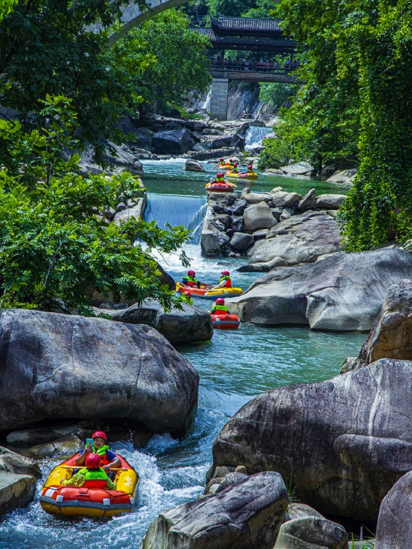 Canyon Rafting (Summer Only)