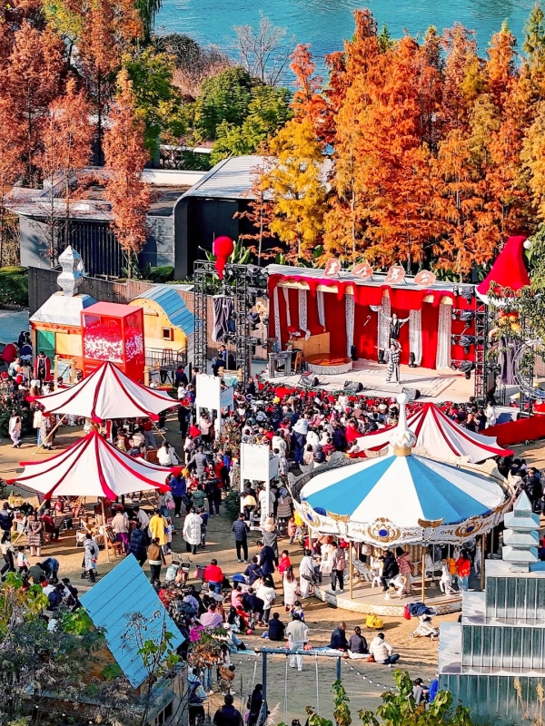 Luxelakes Island Christmas Fair