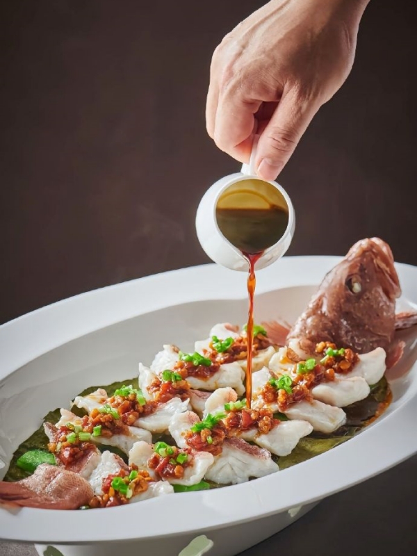 Steamed Grouper with Teochew Aged Preserved Radish