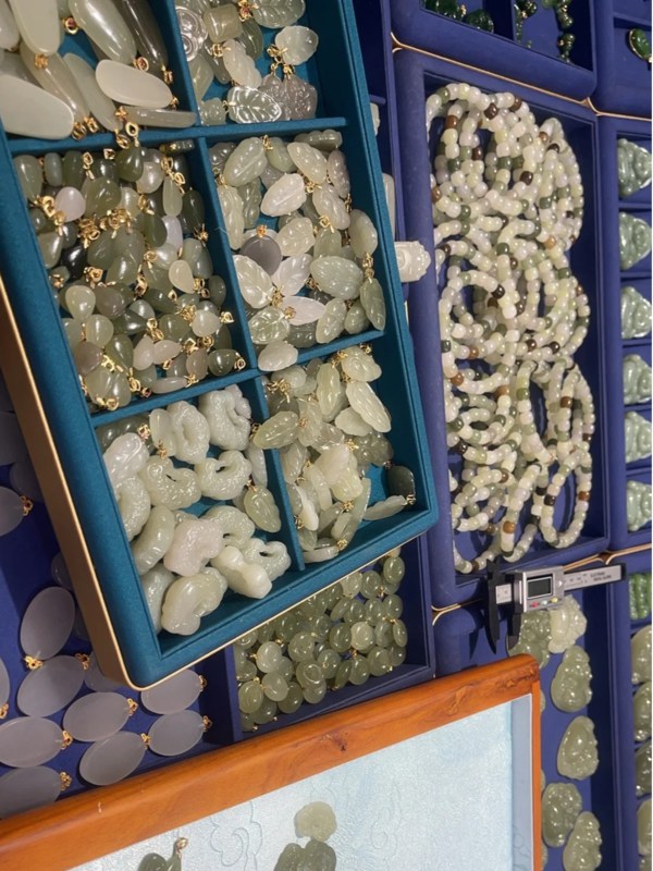 Jade and Gemstones in Guangzhou Liwan Plaza