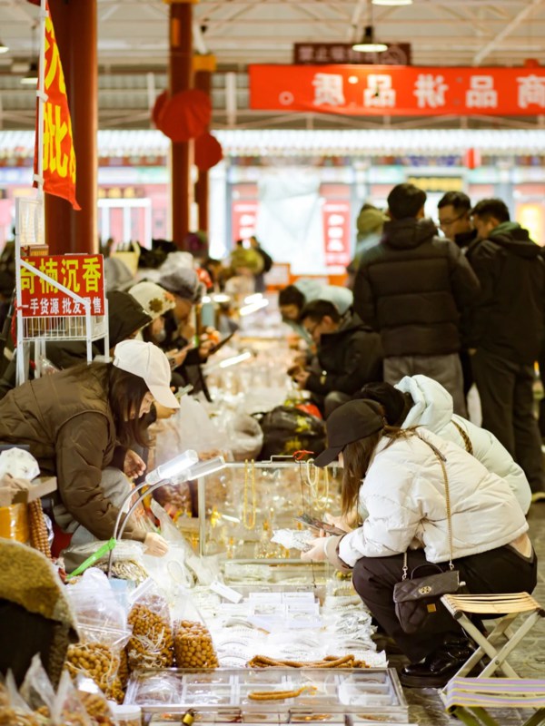 Inside of Panjiayuan