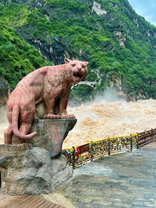 Tiger Leaping Gorge in Yunnan