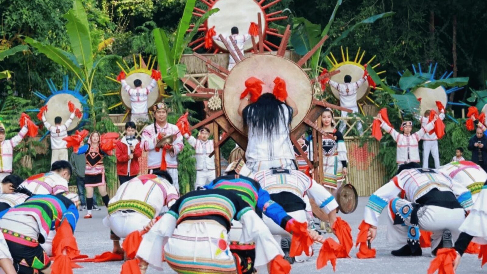 Jinuo Sun Drum Dance