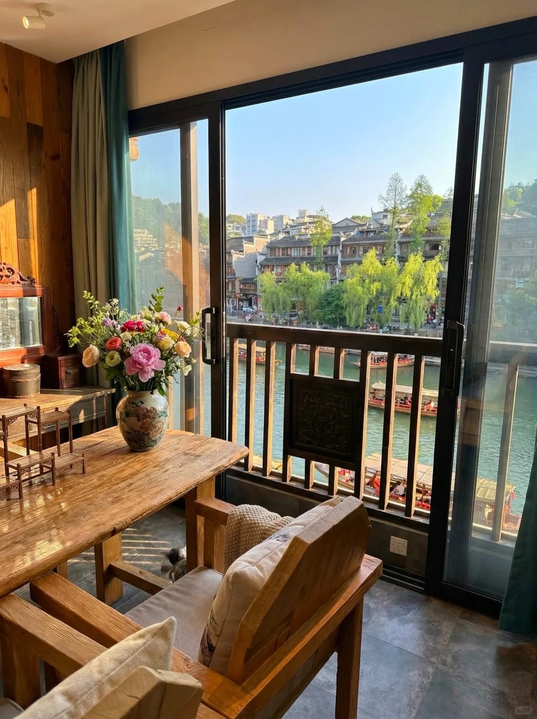 Riverside Hotels