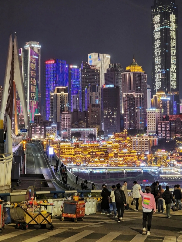 Qiansimen Bridge Night Market