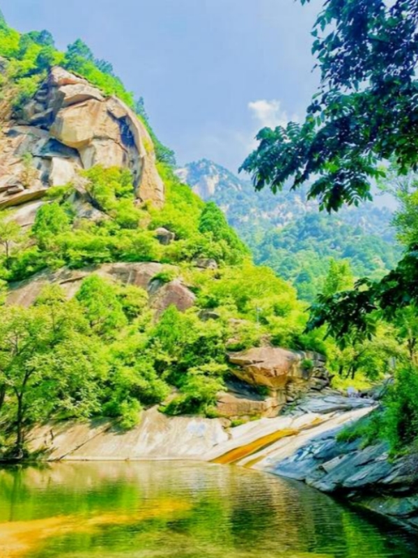 Summer at Heilongtan Pools