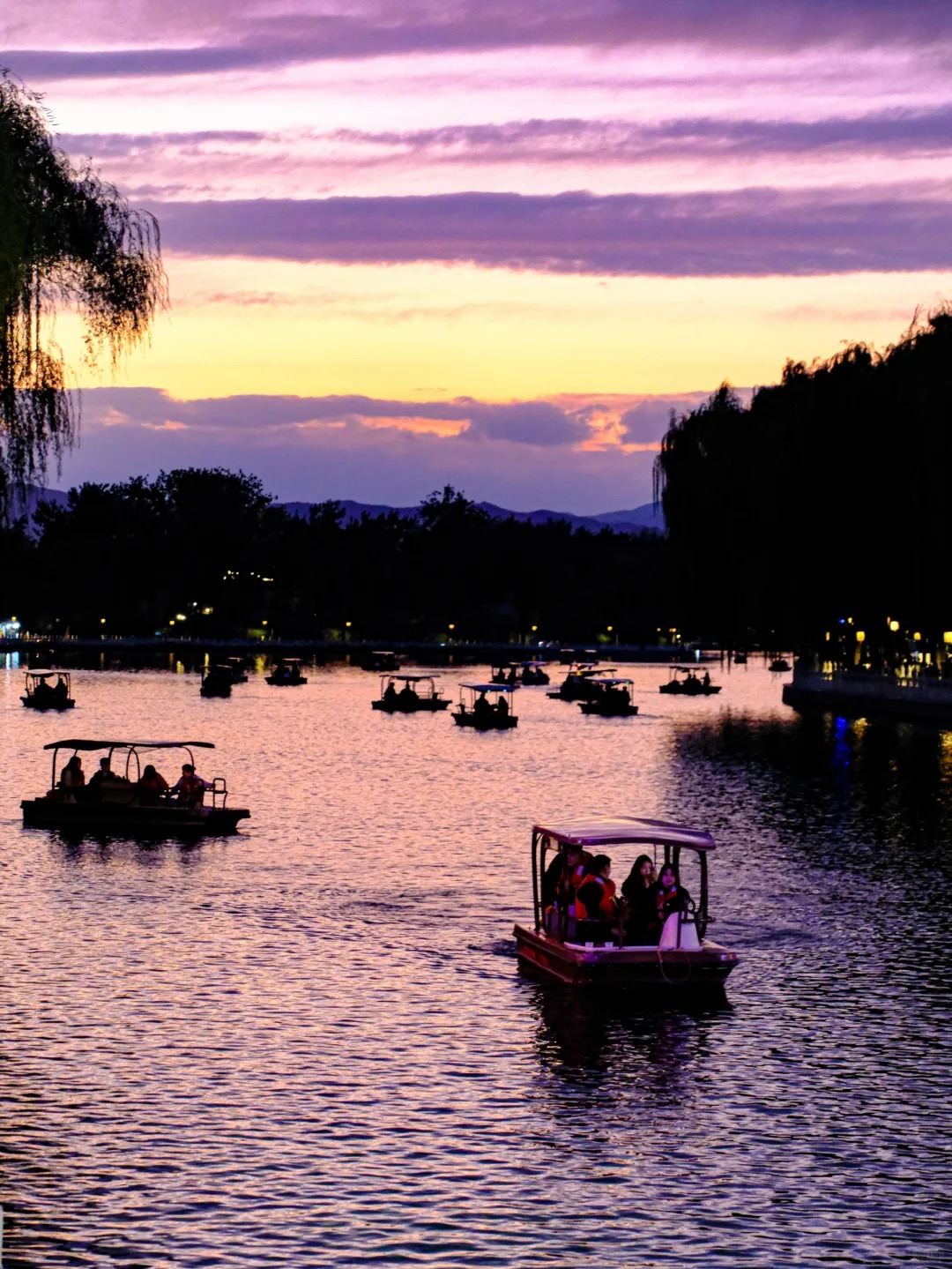 Find Quieter Spots Away From the Main Street