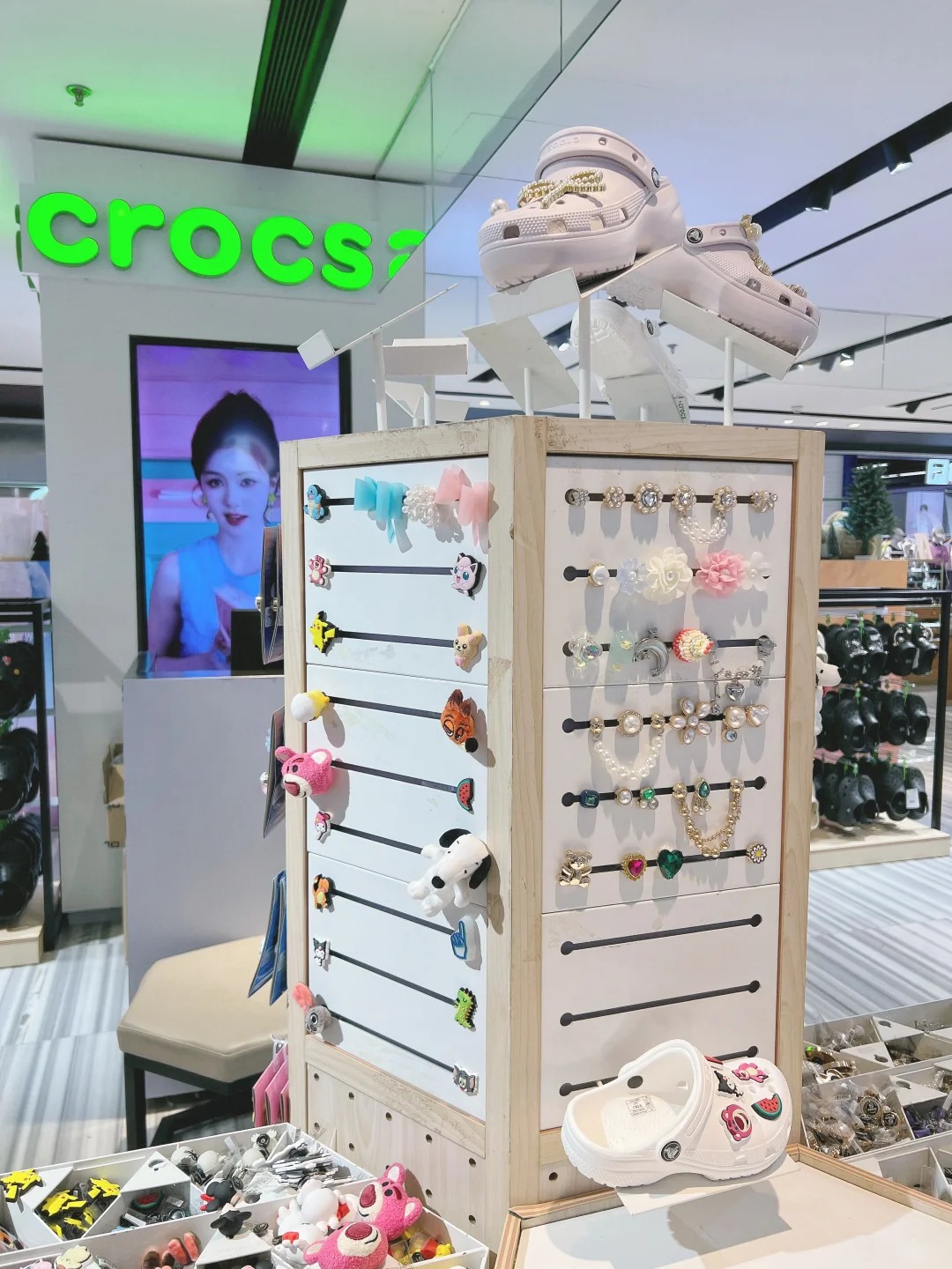 Store of Crocs