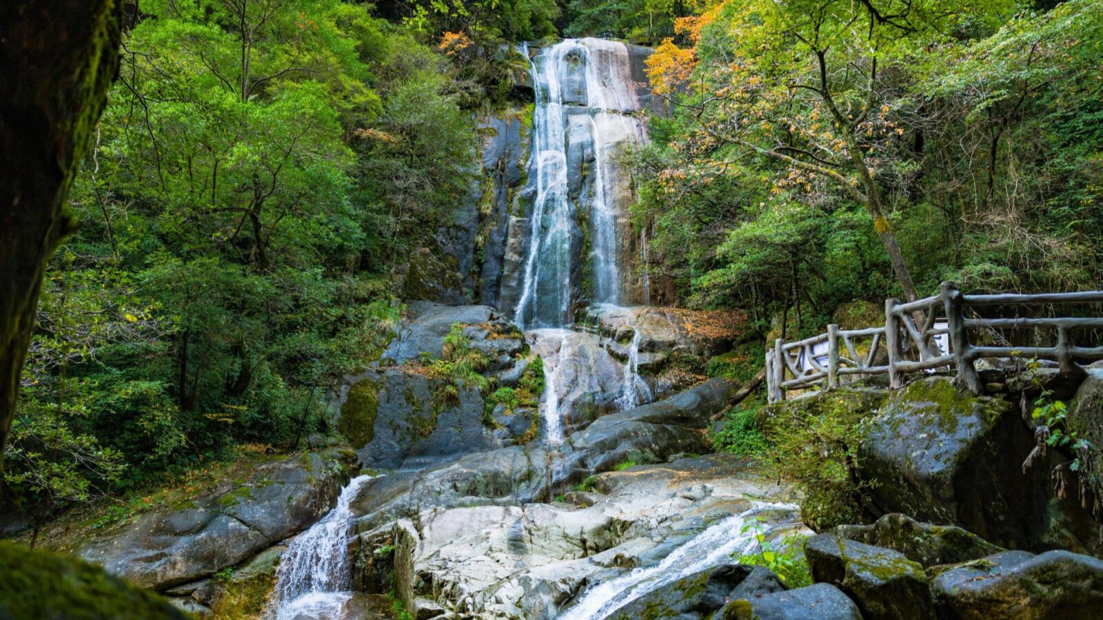Wuyuan’s Wolong Valley Waterfall