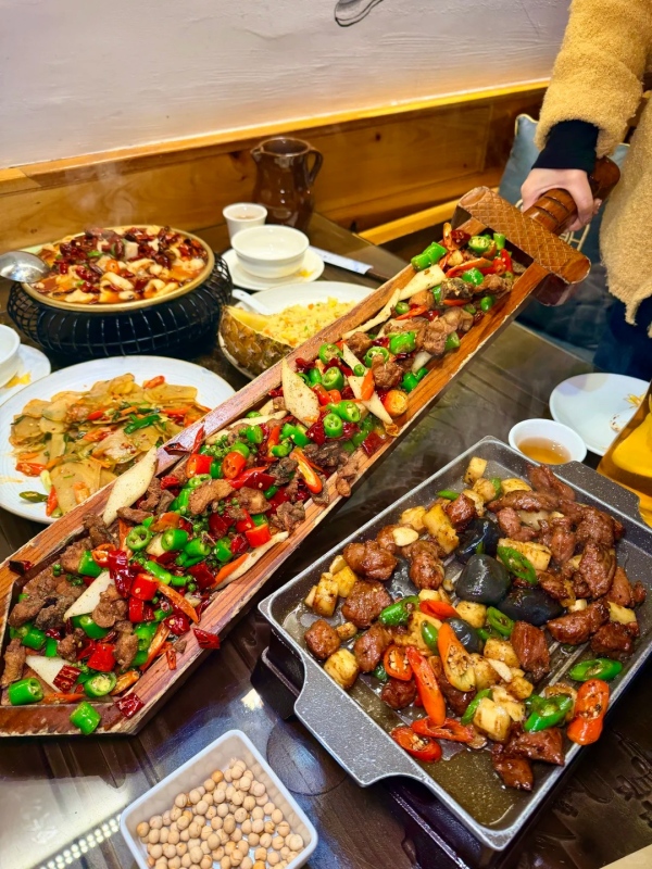 Heaven and Dragon Eight Divisions-themed Dish