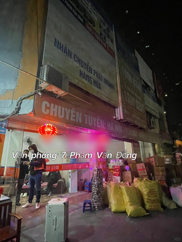 Saoviet Bus Station at 7 Phạm Văn Đồng, Hanoi