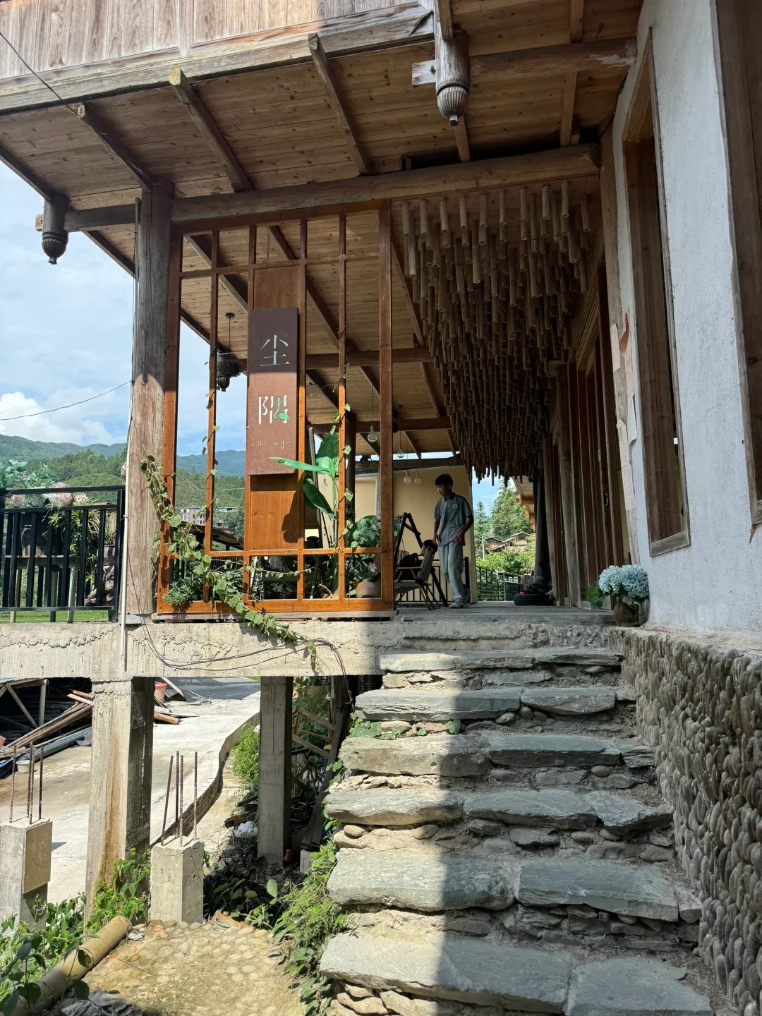 Side Alley Area