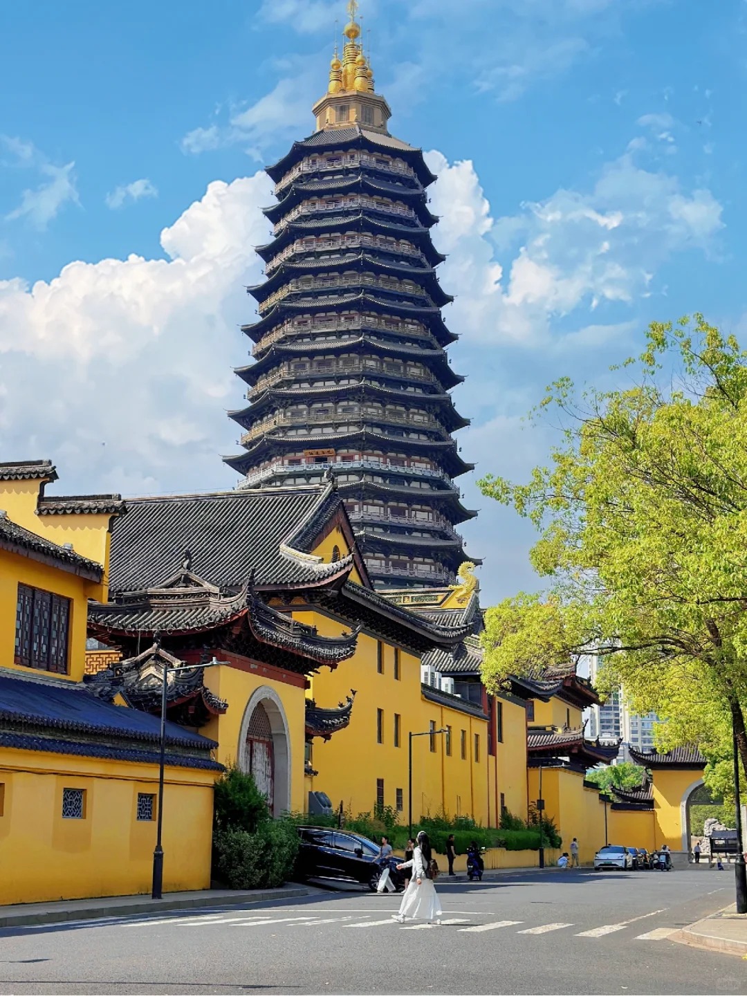 The Walk Toward Tianning Pagoda Slowly