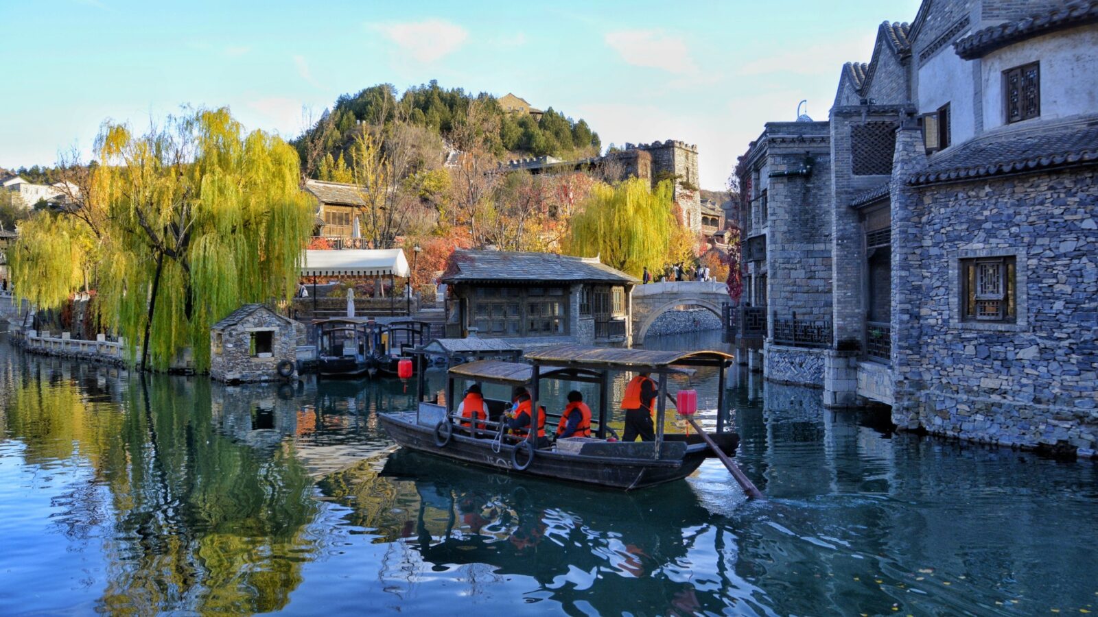 Canal Cruise in Gubei Water Town