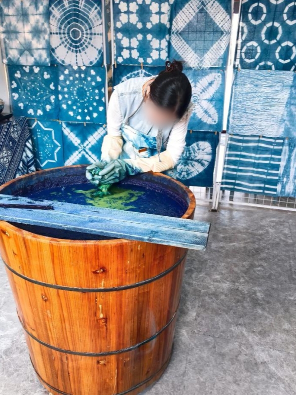Indigo Tie-Dye Experience at Yongshun Dyehouse