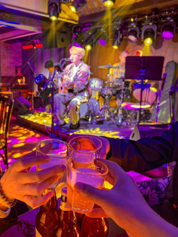 Live Music Bars on Yangshuo West Street