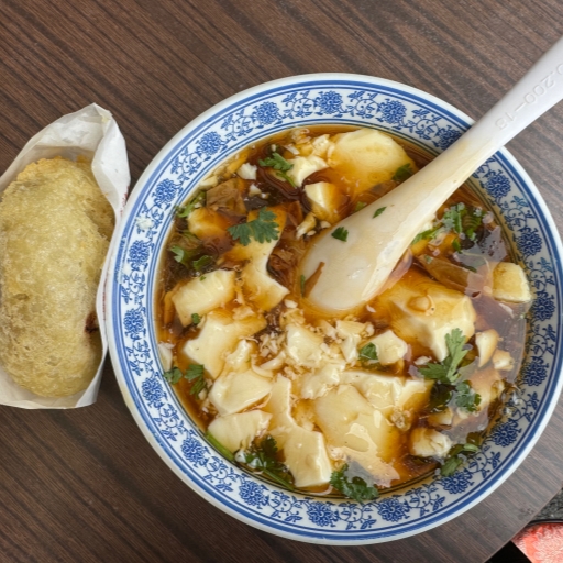 Doufu Nao (Silken Tofu in Savory Broth)