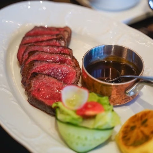 Char-Grilled Beef Fillet in Tuscan Style