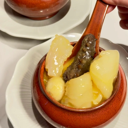 Braised Sea Cucumber with Fish Maw in Golden Broth