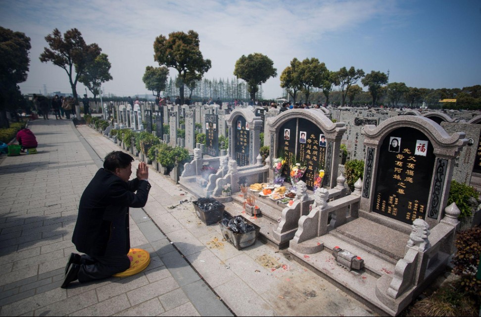 What Families Actually Do During Qingming