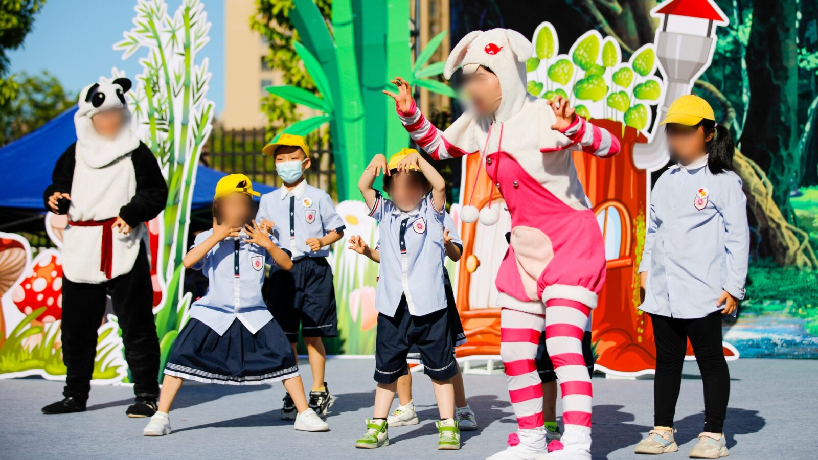 Community Public Welfare Event for Children's Day Entertainment