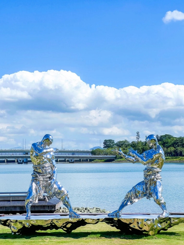 Modern Sculptures by Shenzhen Bay