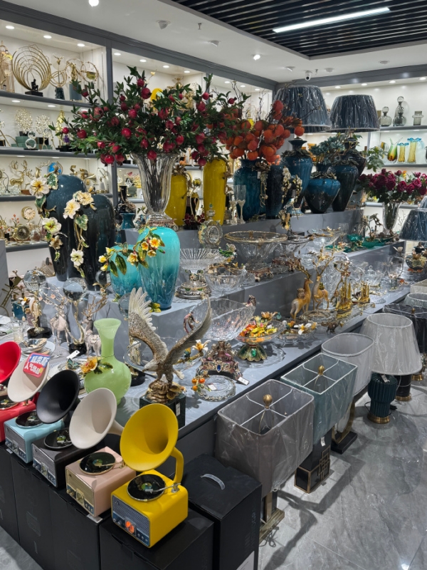 Dingkecheng Home Decoration Wholesale Center
