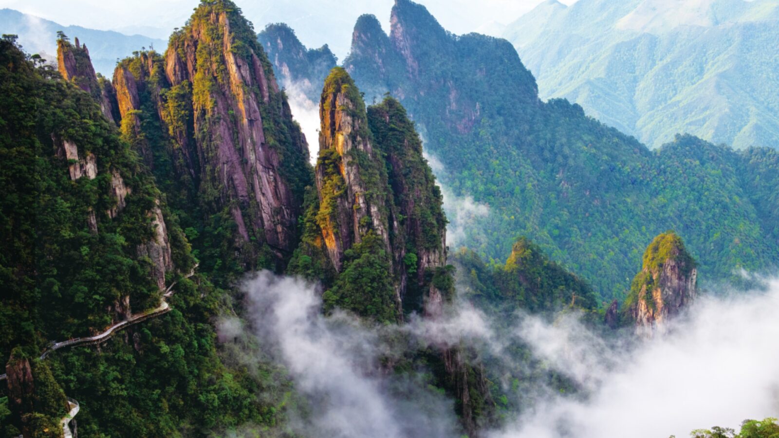 Wuzhi Peak