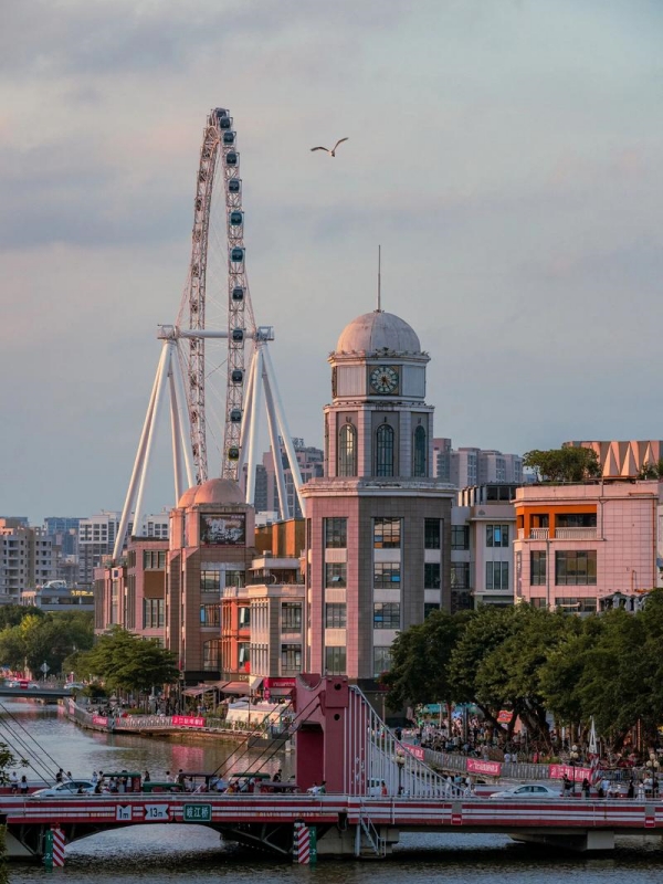 Qijiang Ferris Wheel Clock Tower